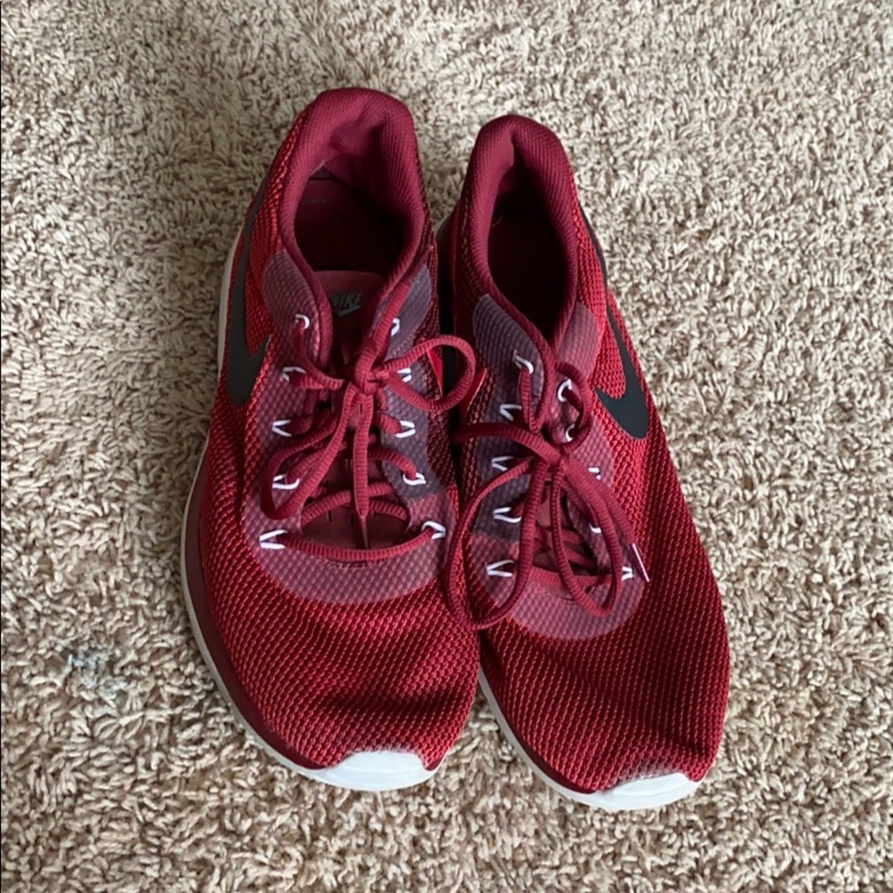 Men’s red Nike’s